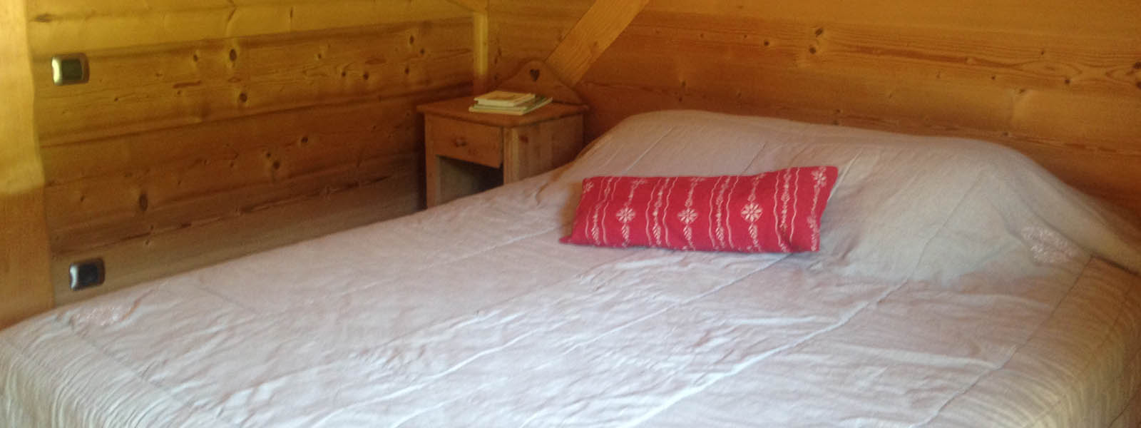 chalet candice bedroom